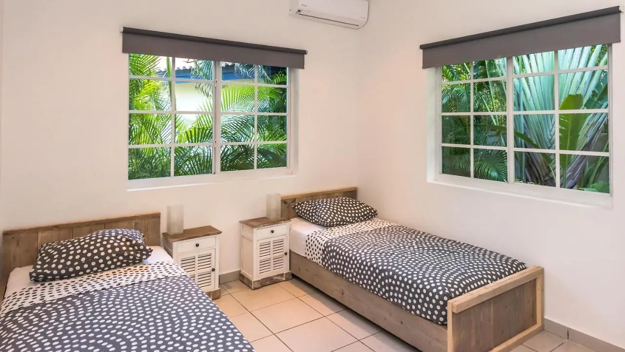 Blue Marlin Apartments Willemstad